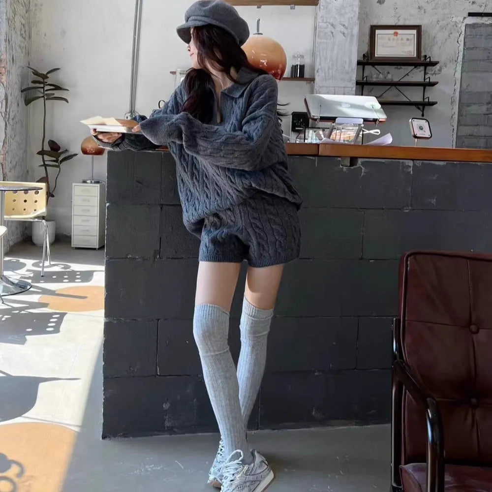 Women's knitted shorts suit set with geometric cable pattern and elastic waistband