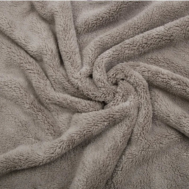 Microfibre car wash towel showing three size options for vehicle cleaning