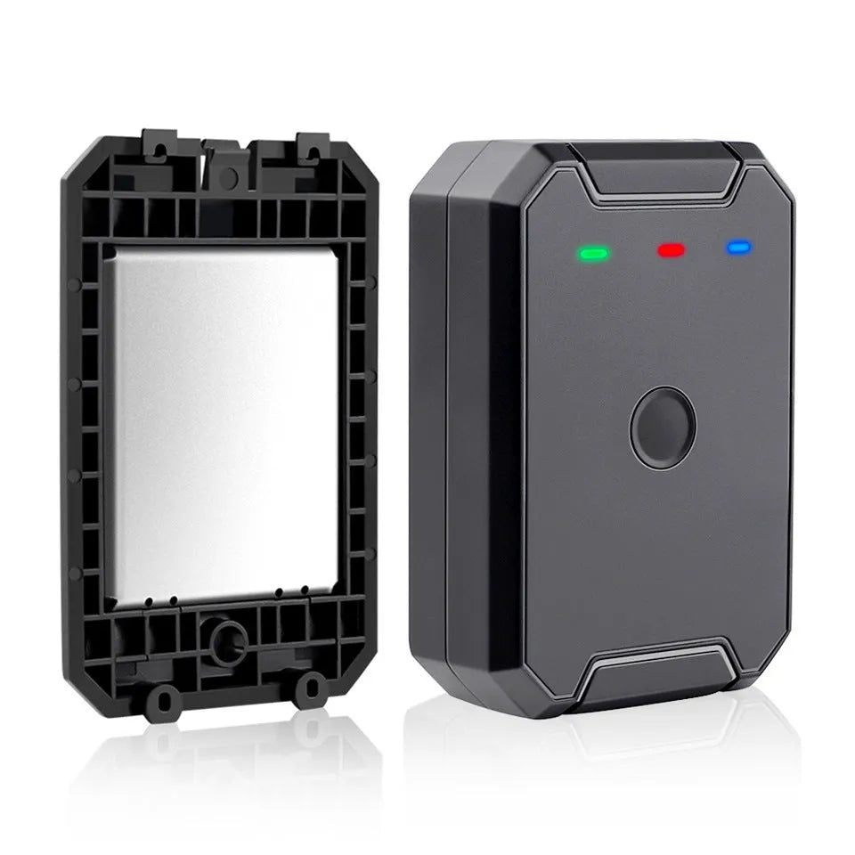 Black GPS car locator device with 6000mAh battery for long standby life.