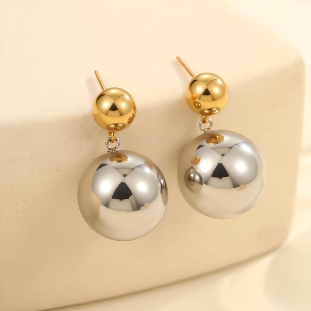 Stainless steel colour-block ear studs with round bead geometry and 18K gold electroplating