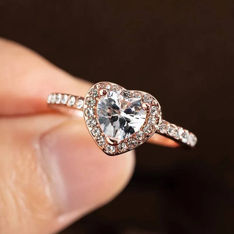 Women's heart-shaped crystal wedding ring in rose gold or silver electroplated finish