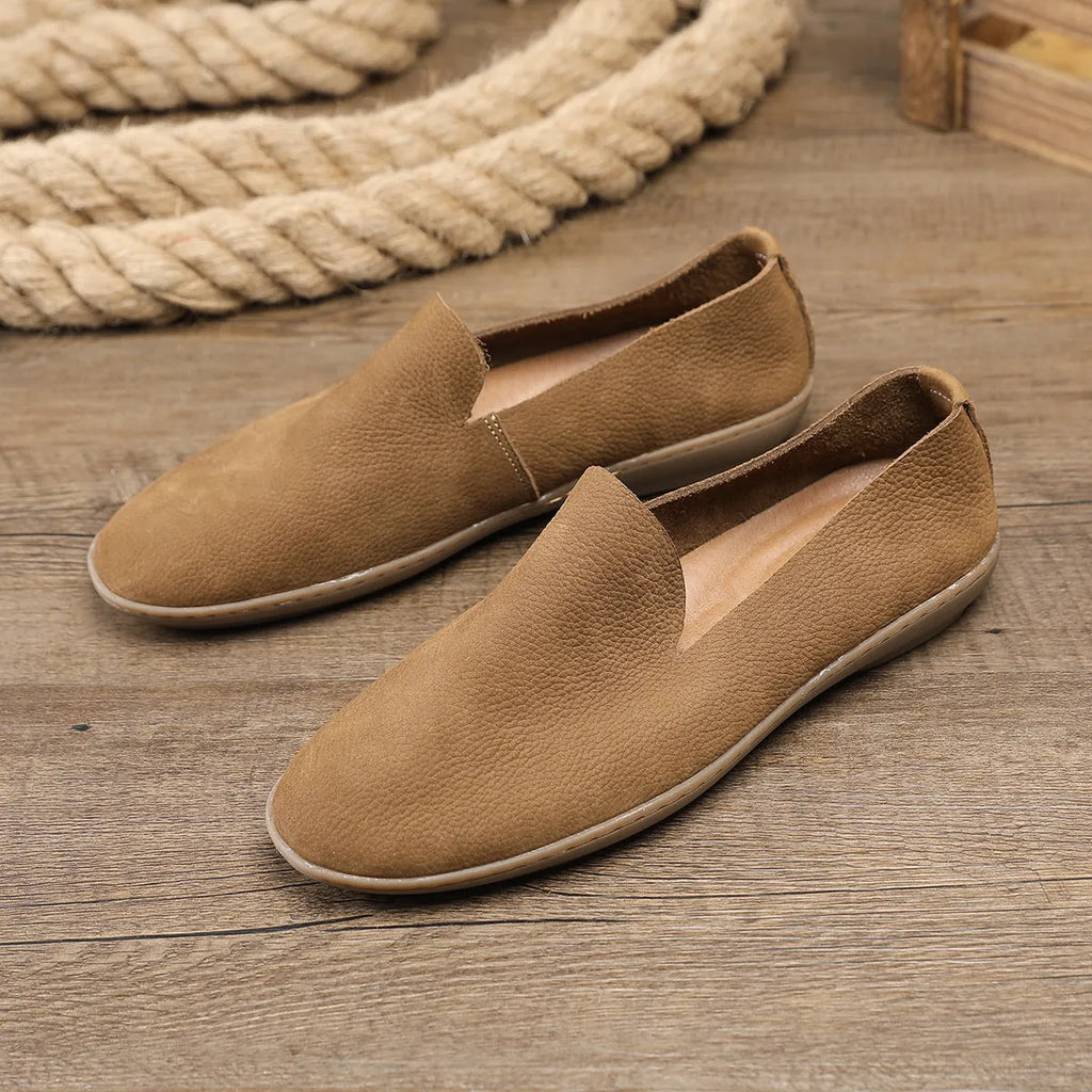 Handmade men's low-top shoes in khaki and grey colours with cowhide uppers and wedge heels