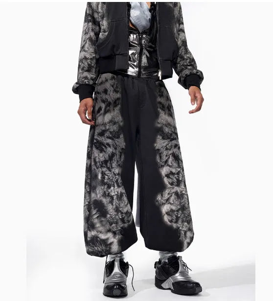 Loose trousers set with printed hoodie and seven-inch pants in street trendy design