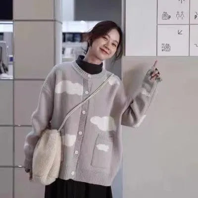 Blue cloud pattern women's loose spandex cardigan with long sleeves for autumn winter wear
