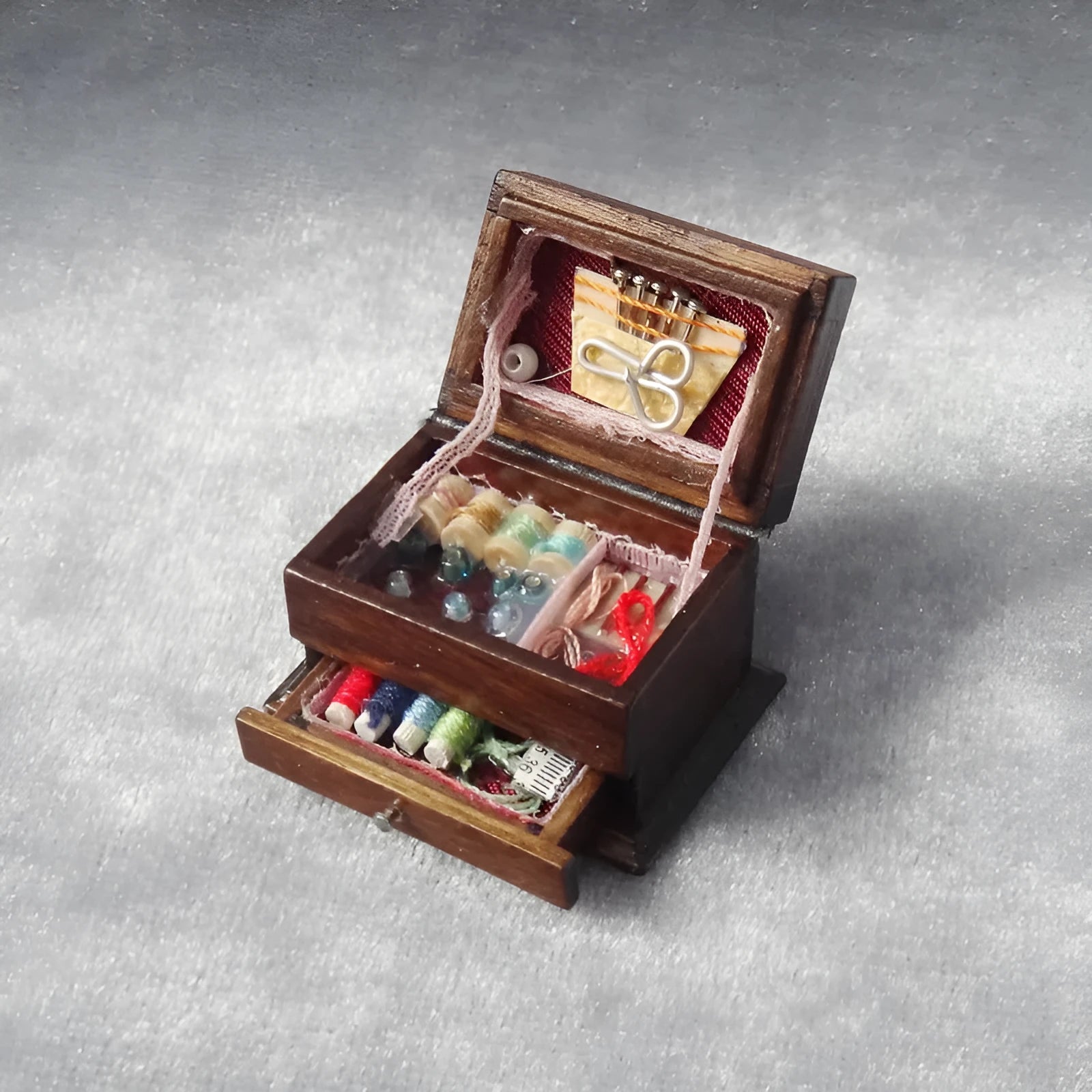 Birch wood miniature vintage sewing machine ornament with European style design