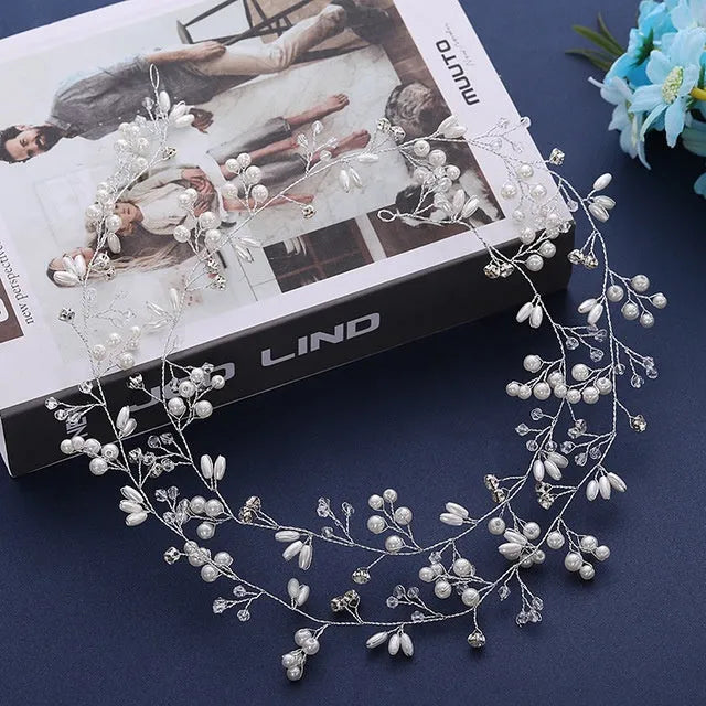 Wedding hair band with crystal and pearl decorative elements in gold, silver and rose gold colour options