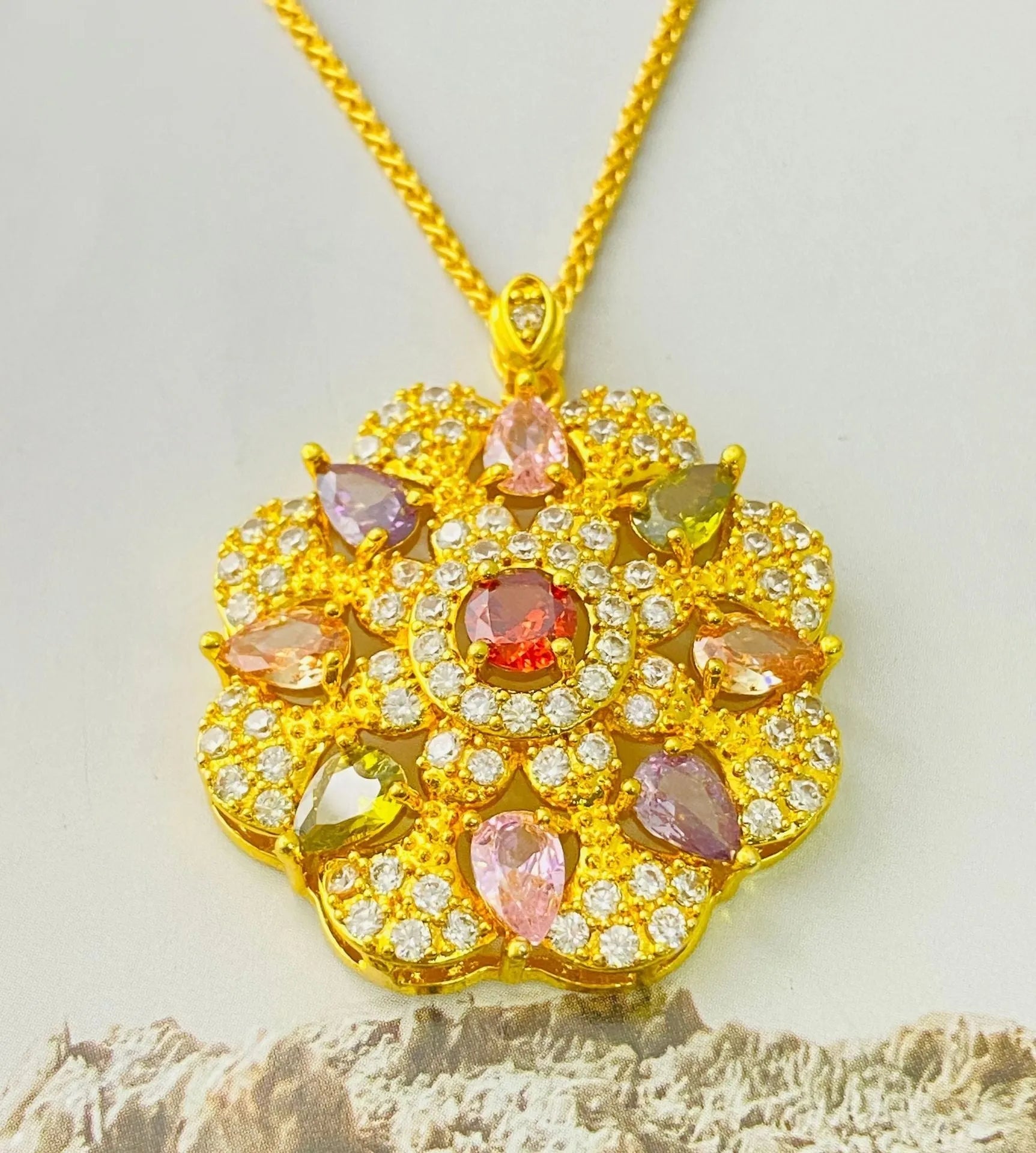 Women's colourful zircon flower pendant necklace in gold, champagne gold or platinum colour finishes