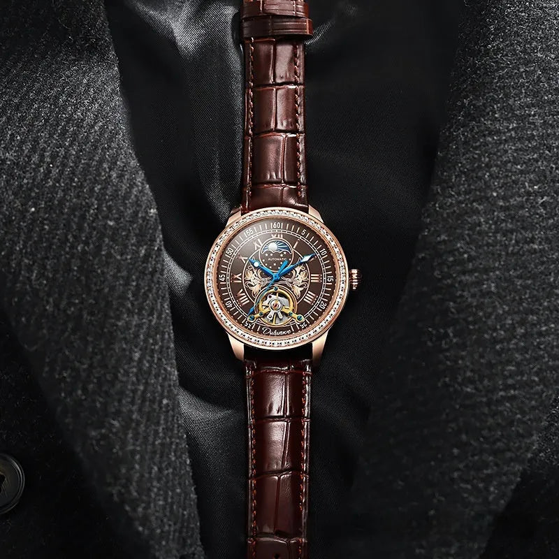 Men's stainless steel mechanical watch with round dial and transparent case back