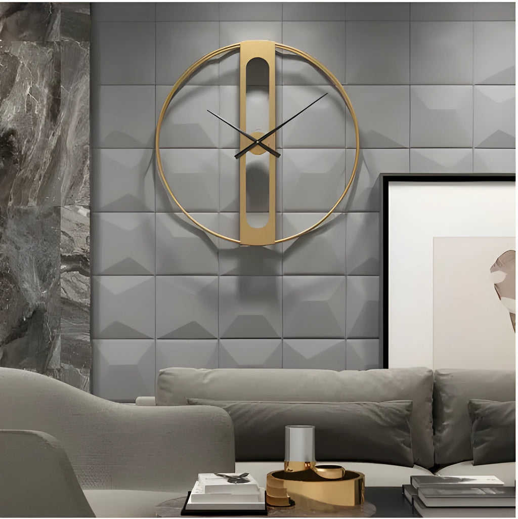 Round metal wall clock with 50cm diameter available in black or gold finish