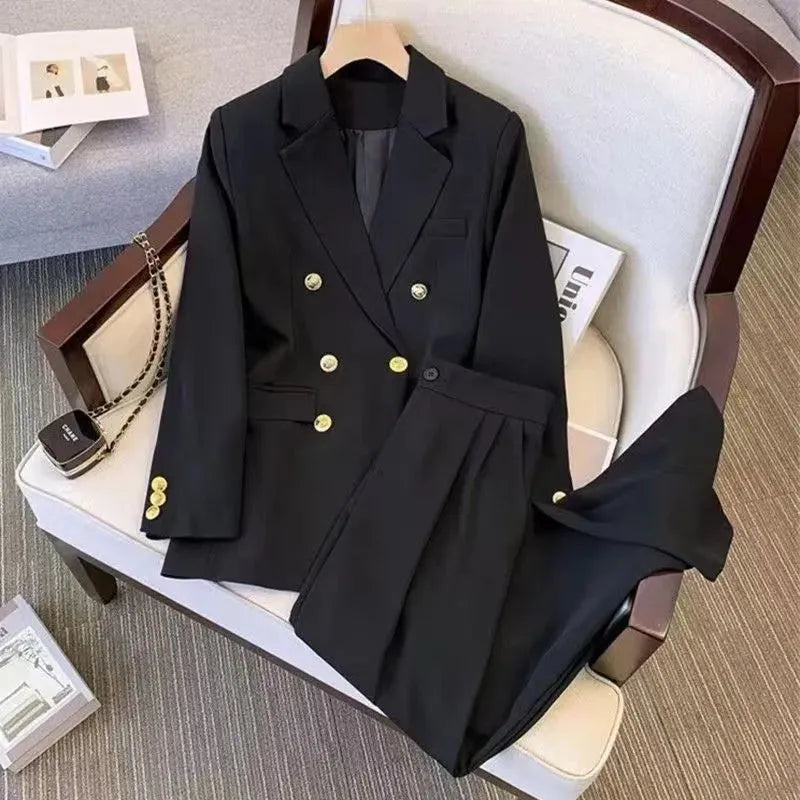 Women's loose fit polyester blouse in black showing slimming silhouette and regular sleeves