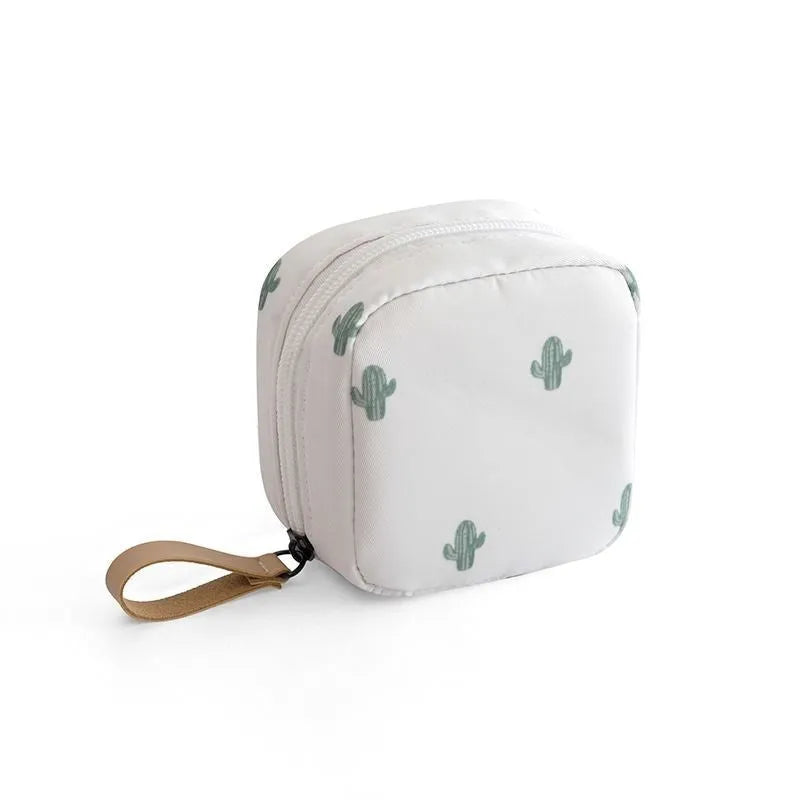 Cube-shaped cloth makeup storage bag with zip closure in blue, pink, white colour options