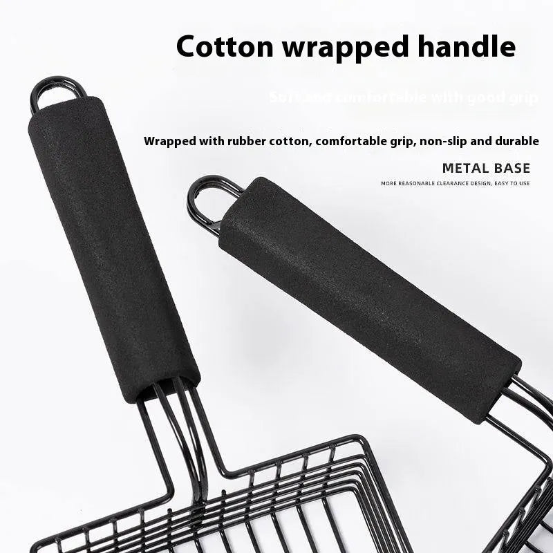 Black metal cat litter scoop with 0.8cm gap spacing between tines for waste removal