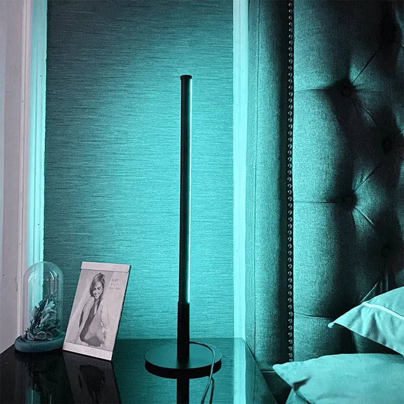 Nordic minimalist LED bedside lamp in black or gold with RGB lighting, 150x150x440mm dimensions