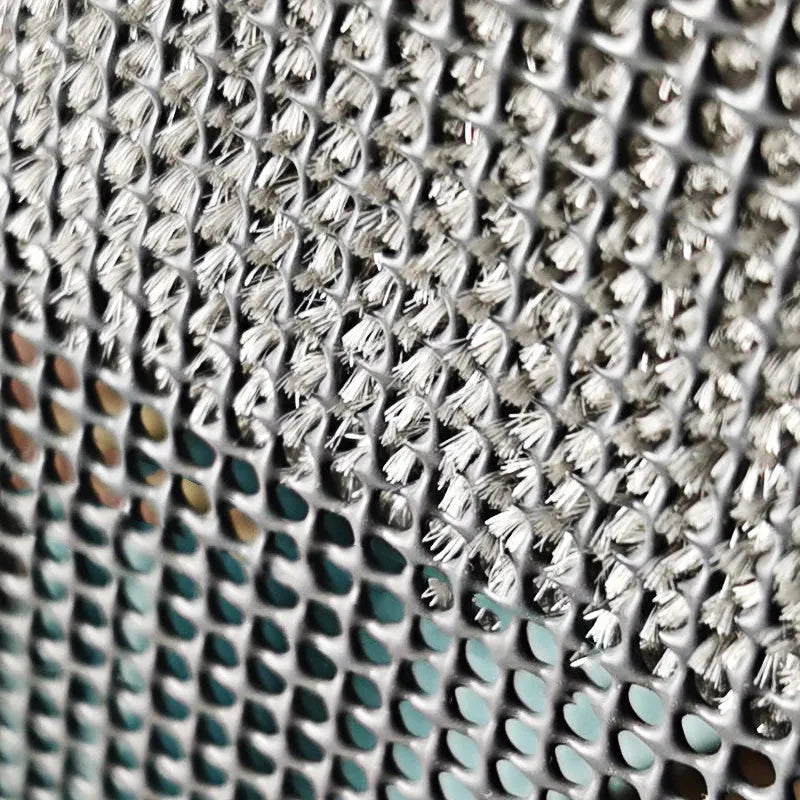 Window cleaning brush set with a main brush, a narrow gap brush, and an optional glass scraper tool.