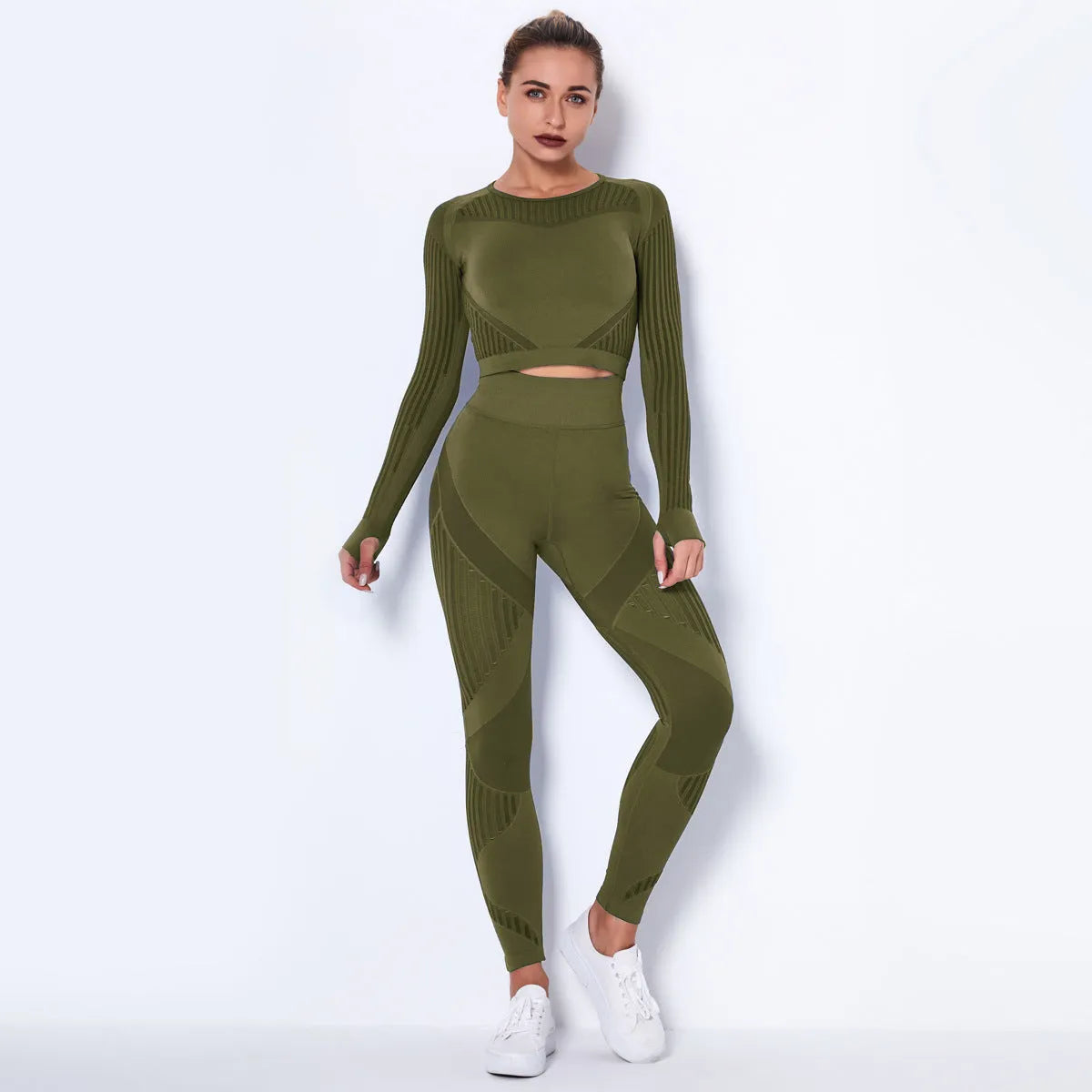 Women's seamless knitted long-sleeved yoga suit in nylon-polyester-spandex fabric blend