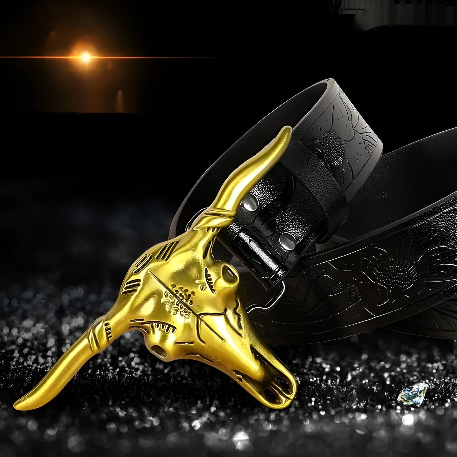 Men's belt with cow head alloy buckle in imitation leather with pin buckle fastening