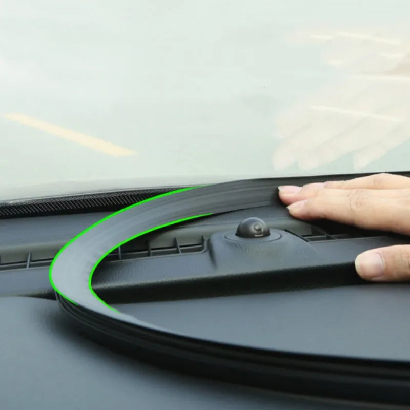 Mitsubishi Outlander dashboard silicone sealing strip with integrated card slots measuring 1.6 metres