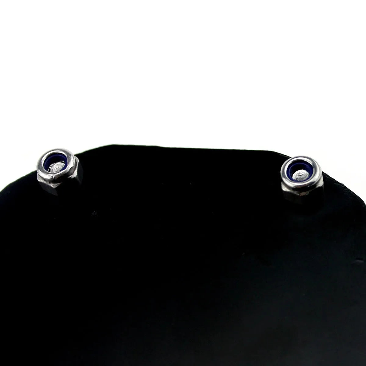 Black carbon fibre pattern motorcycle fuel cap seal with aluminium alloy construction and anti-theft screw