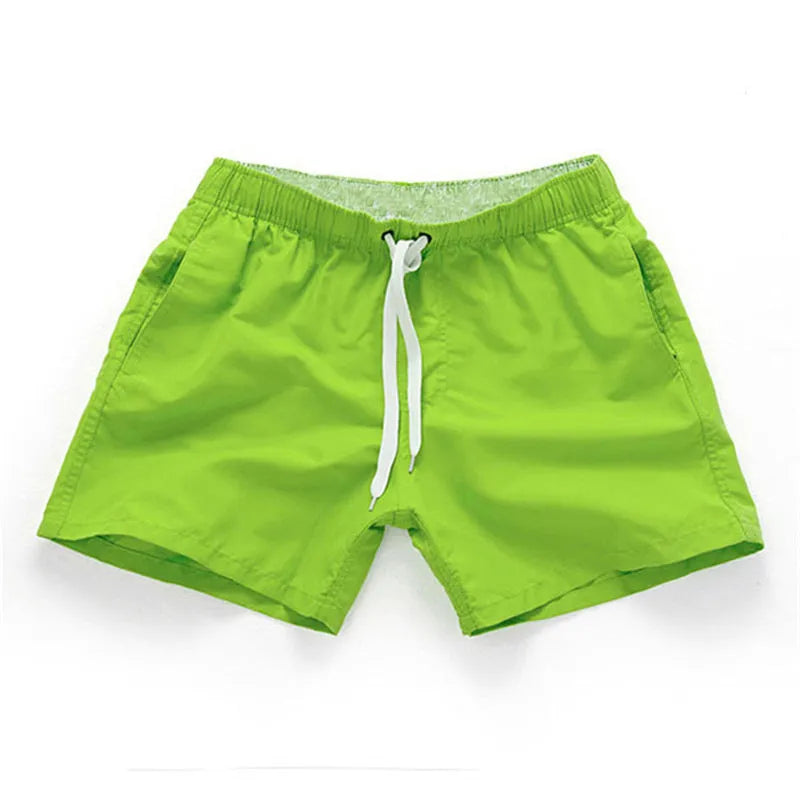 Men's straight-leg beach shorts in polyester fabric, shown in multiple colours and plus sizes.