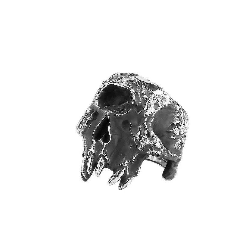 Alloy skull ring with one-eyed design in retro punk style