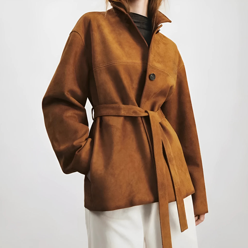 Women's caramel mocha cashmere coat with Peter Pan collar and leather belt in art retro style