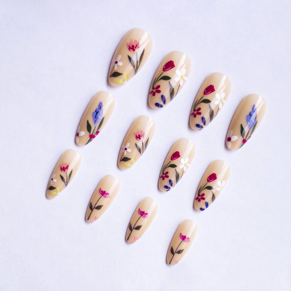 Almond-shaped removable nail art wear armour with rose and tulip floral patterns