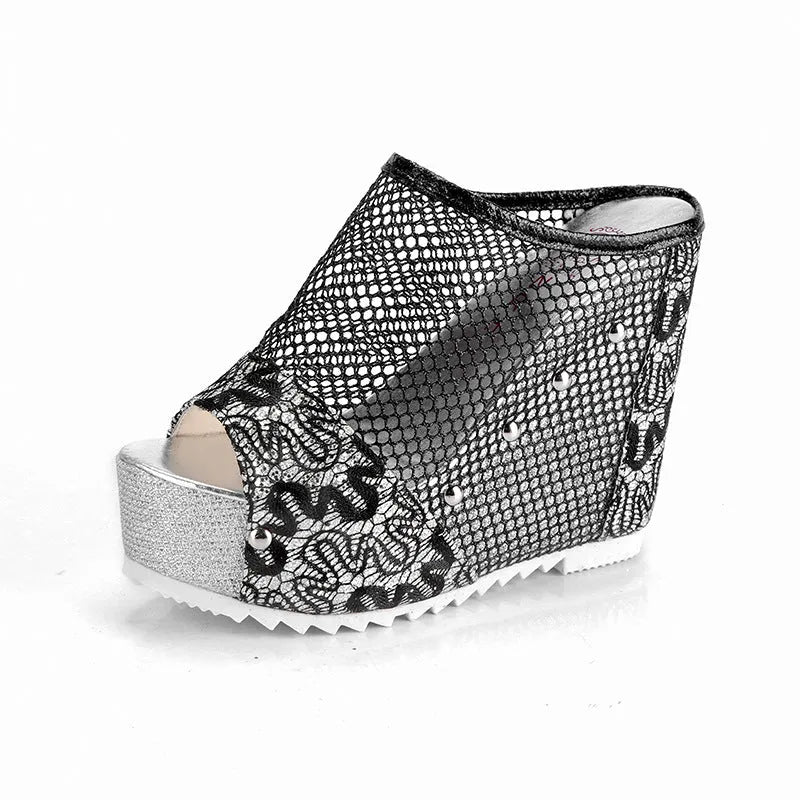 Korean style chunky heel flip-flops with hollowed-out mesh upper in black gold and silver colours