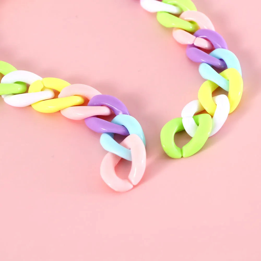 Adjustable pet collar in macaron candy colours with chain detailing for cats, dogs, and rabbits