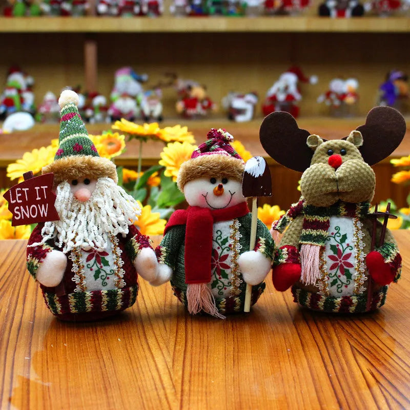 Red, green, and white flannel Christmas snowman decorations measuring 18x13cm.