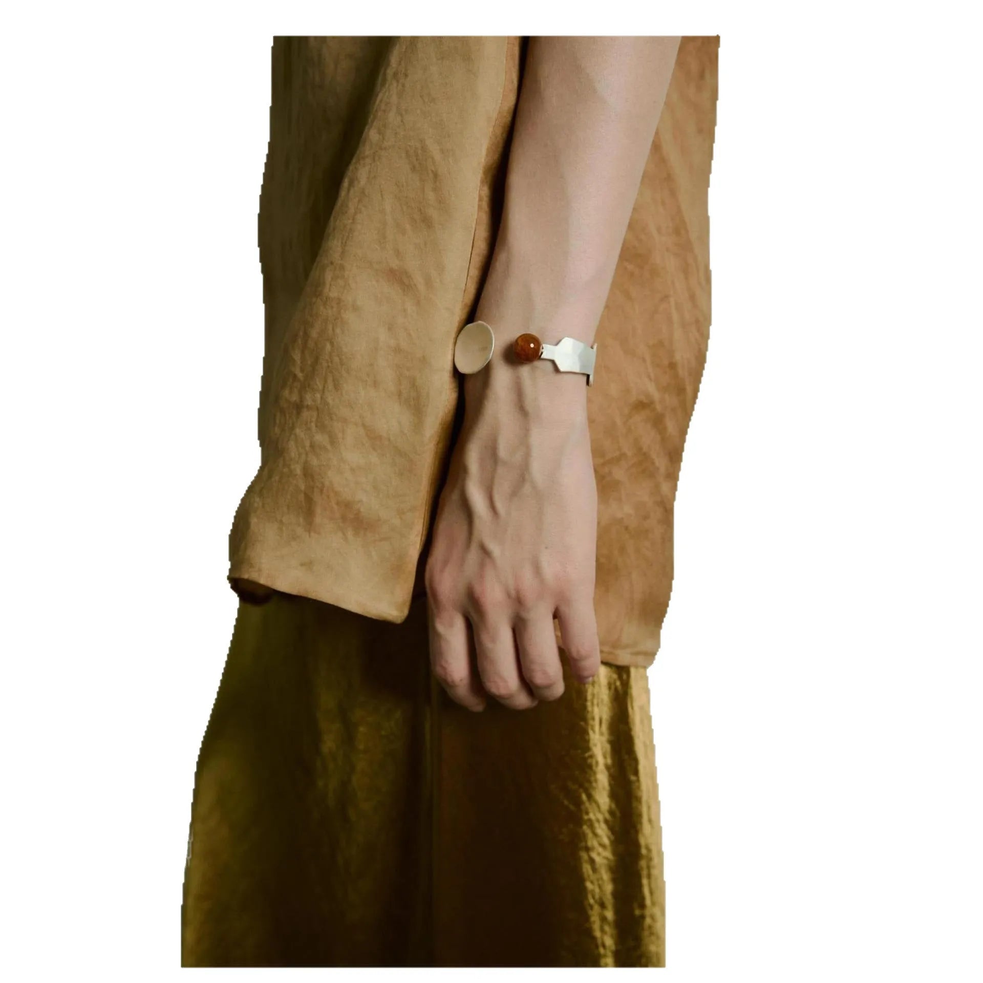 Alloy stewed pork and spoon design jewellery set with electroplated finish showing ring and bracelet