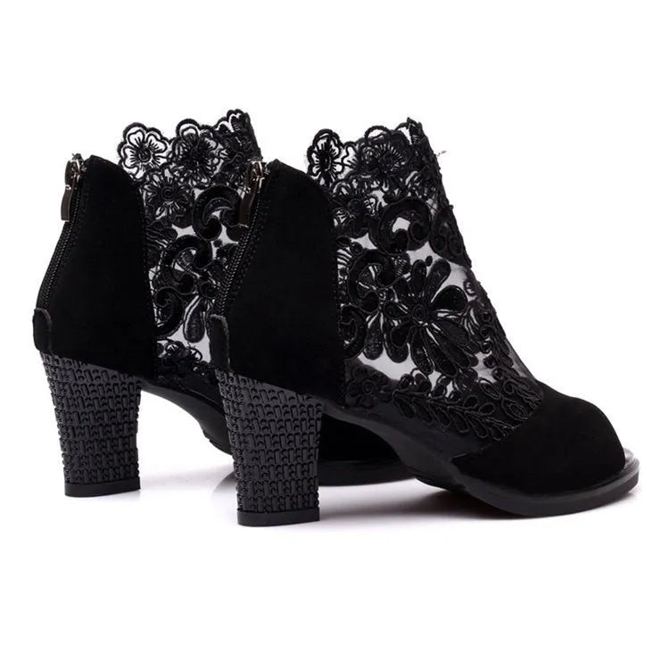 Lucyever women's black lace gladiator sandals with square heel and zip closure