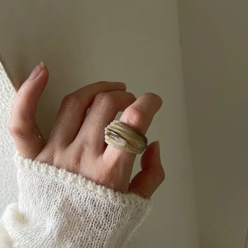 Resin geometric ring with irregular wide band in Chinese style design