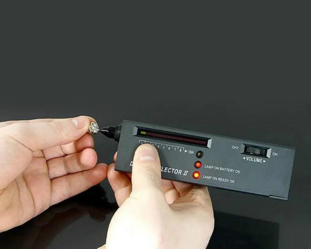 Second generation portable diamond thermal conductivity tester with metal probe