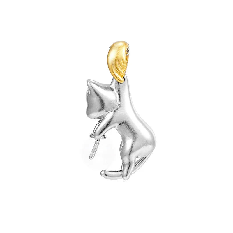 Niche design sterling silver clavicle chain necklace with a detailed cat pendant.