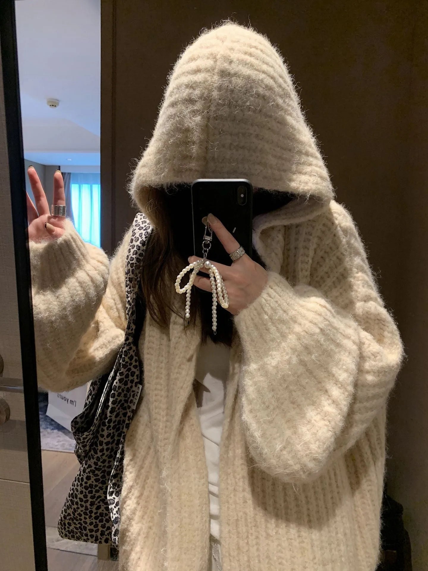 Women's brown retro-style hooded cardigan with loose fit and thick acrylic fabric