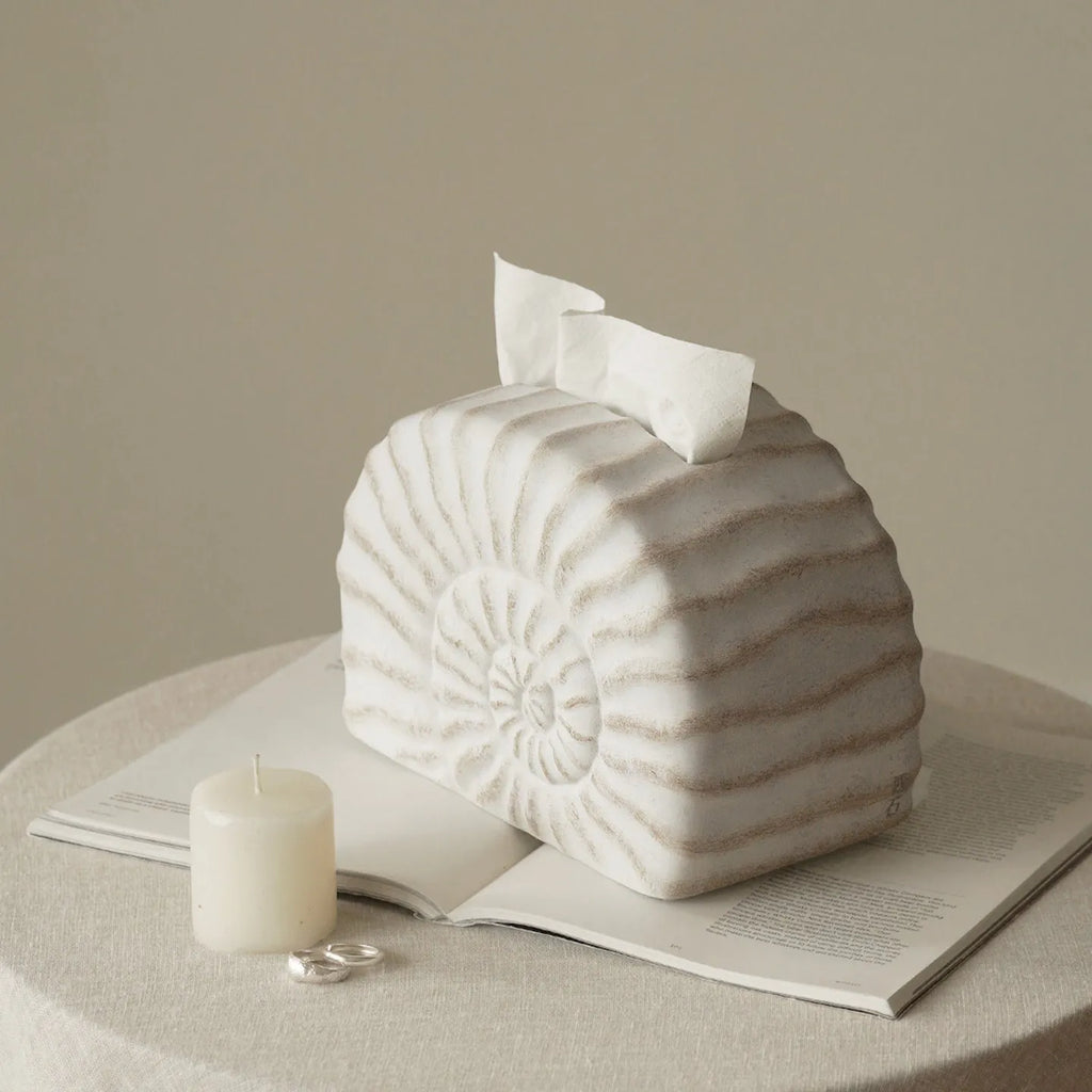 Conch ramble coloured resin decorative tissue box with modern simple design