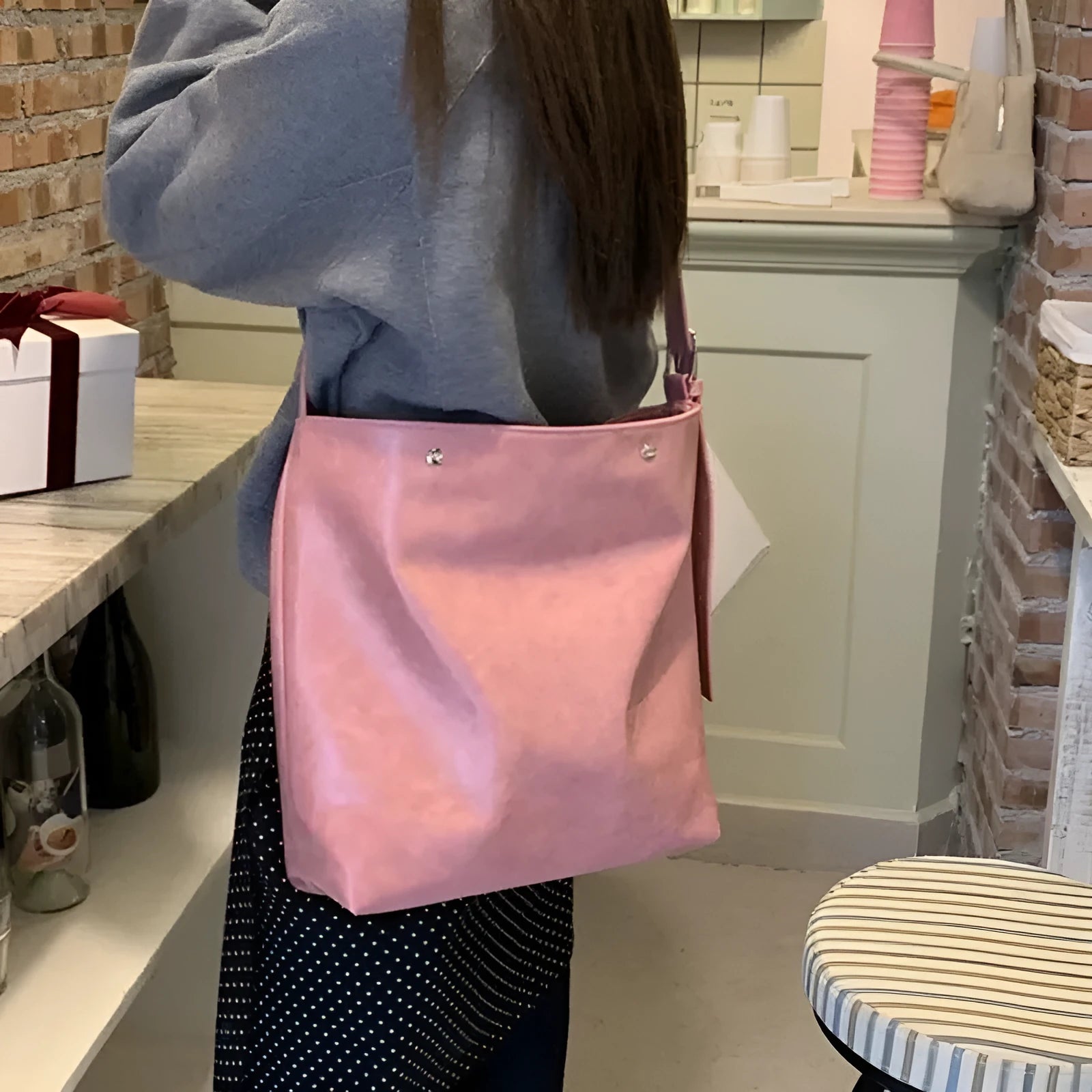 Corduroy one-shoulder commuter bag in pink with PU-lined interior