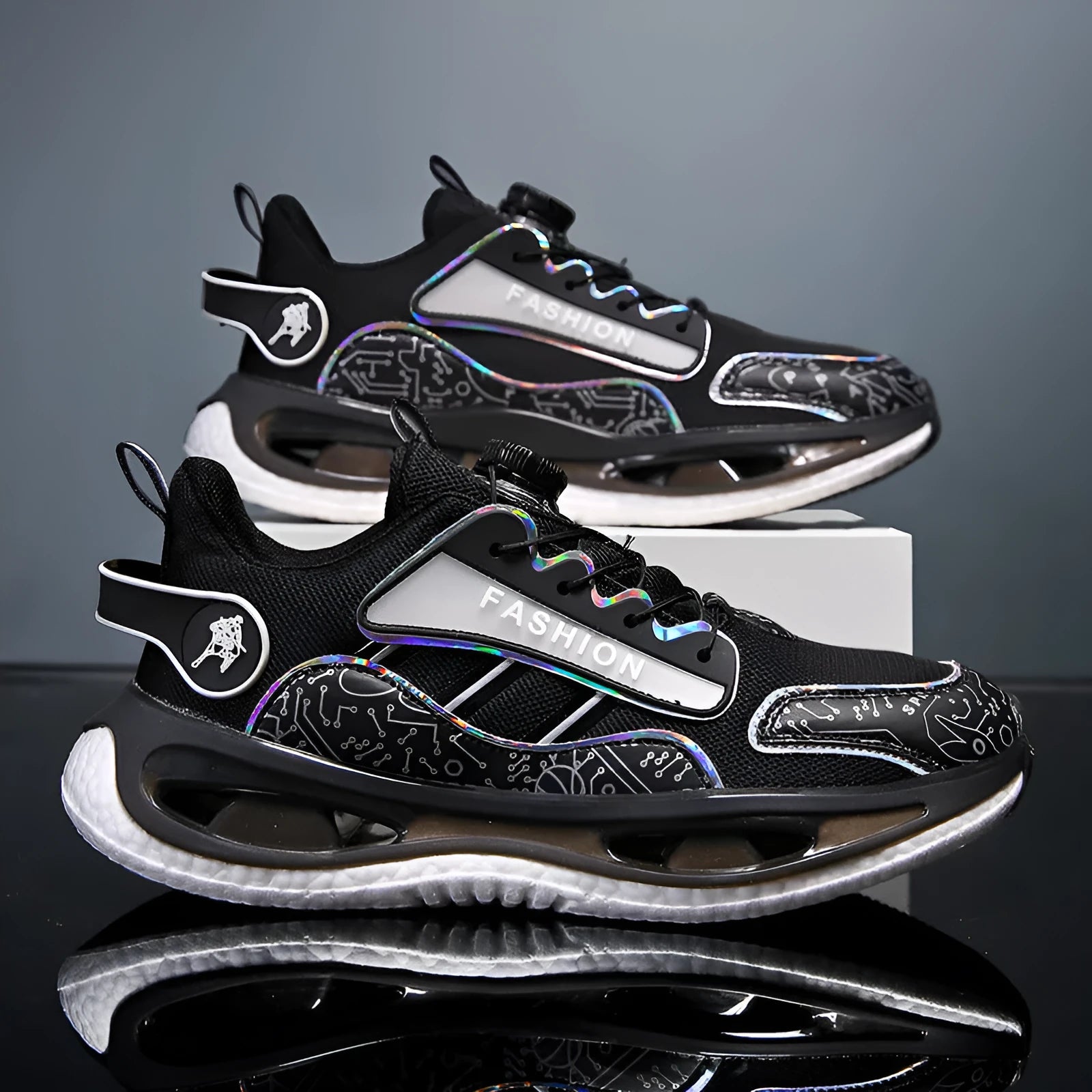 Men's low-top mesh sports shoes in black with elastic band and a textured Popcorn TPU sole.
