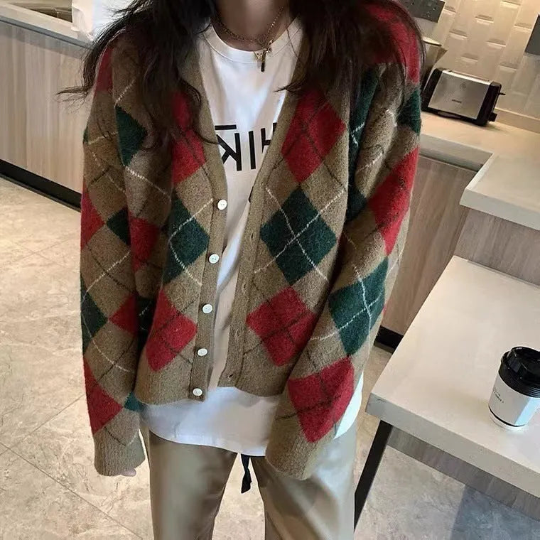 Casual acrylic knitted cardigan in multiple macaron colours with regular sleeves