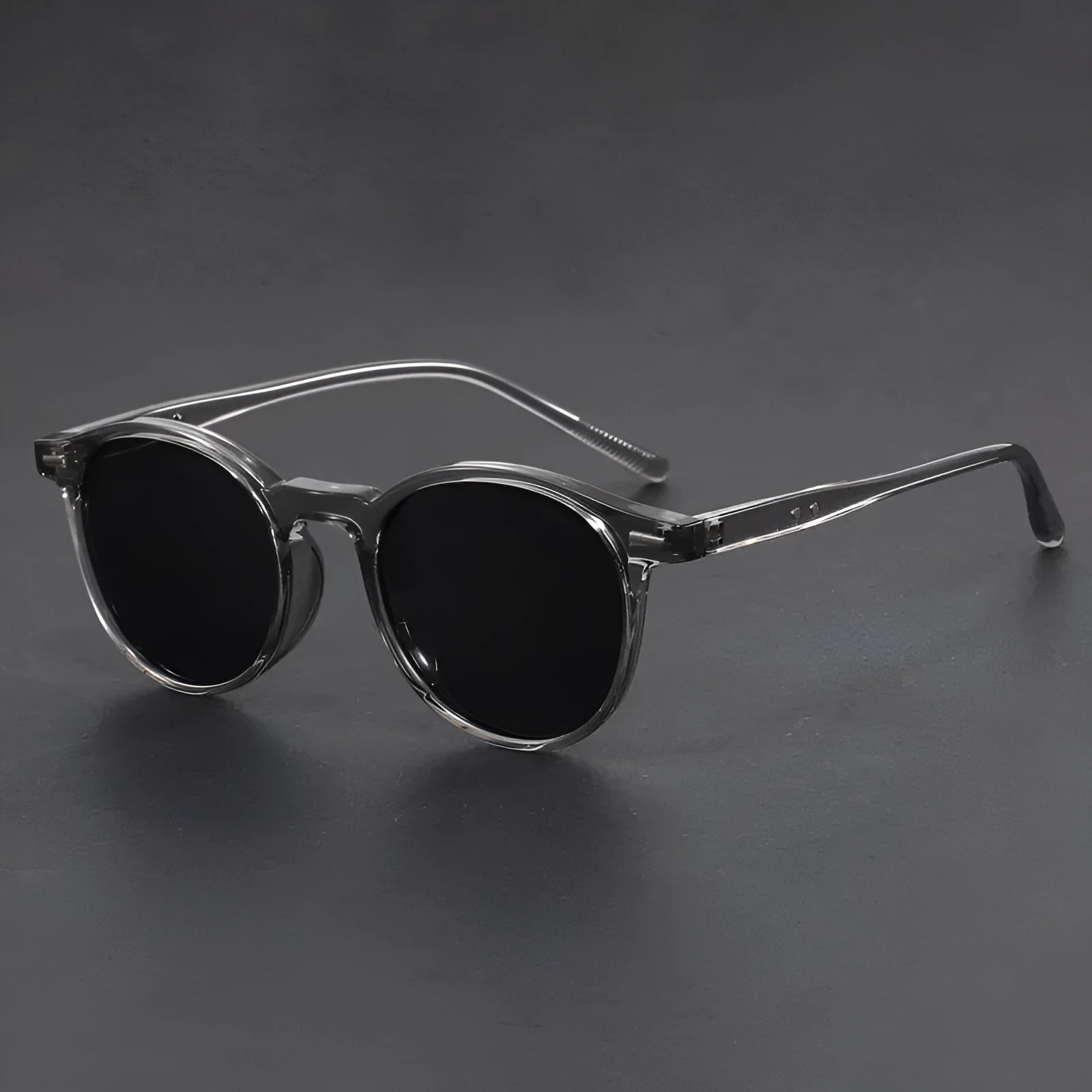 Retro round frame sunglasses with UV400 polarised lenses in five colour options