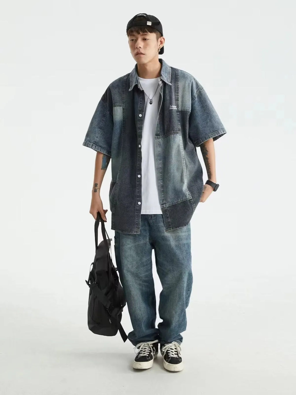 Blue men's loose-fit denim shirt with Japanese retro wash and stitching details