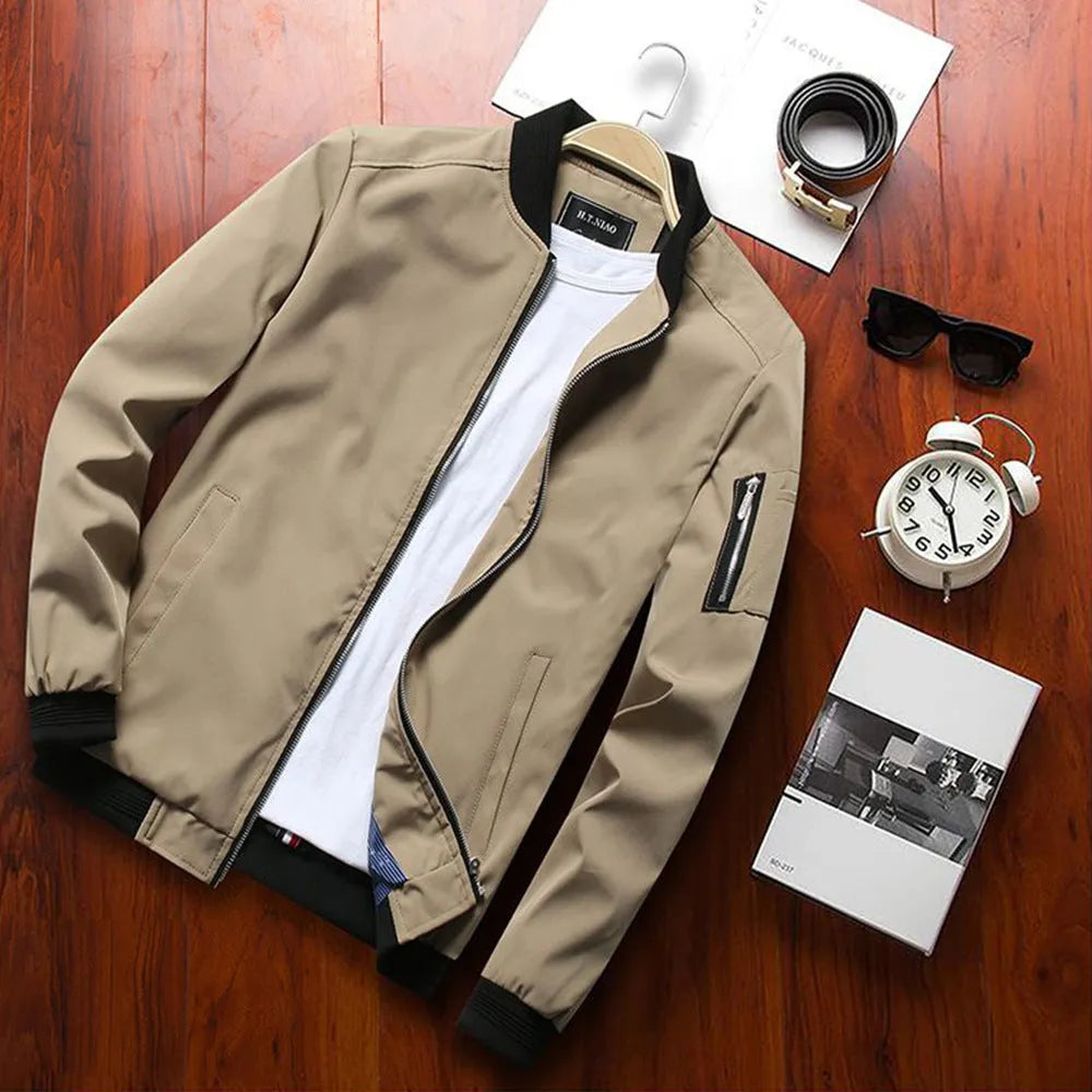 Men's slim fit casual baseball jacket with side zippered pockets in solid colour