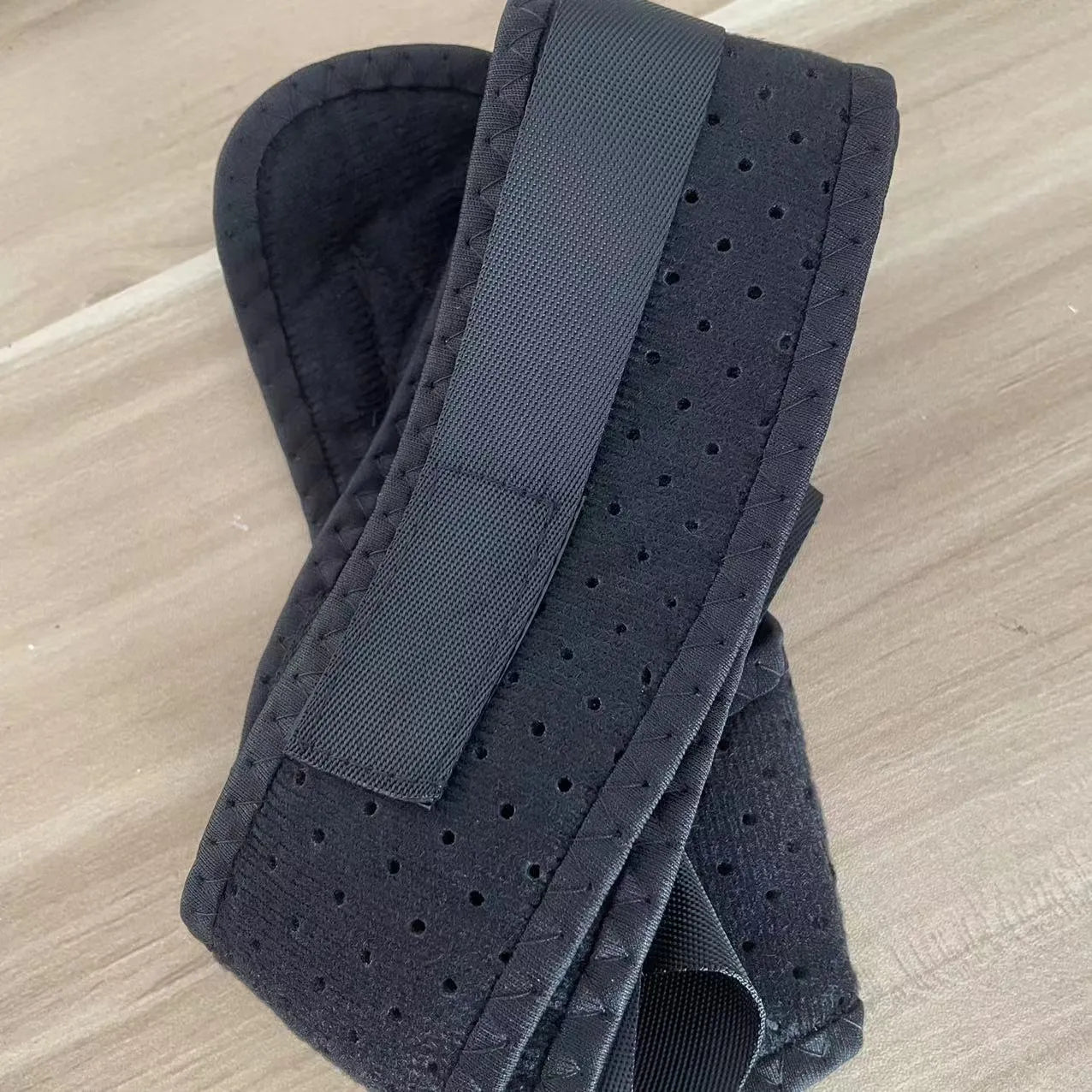 Nylon back correction band for posture improvement with breathable design