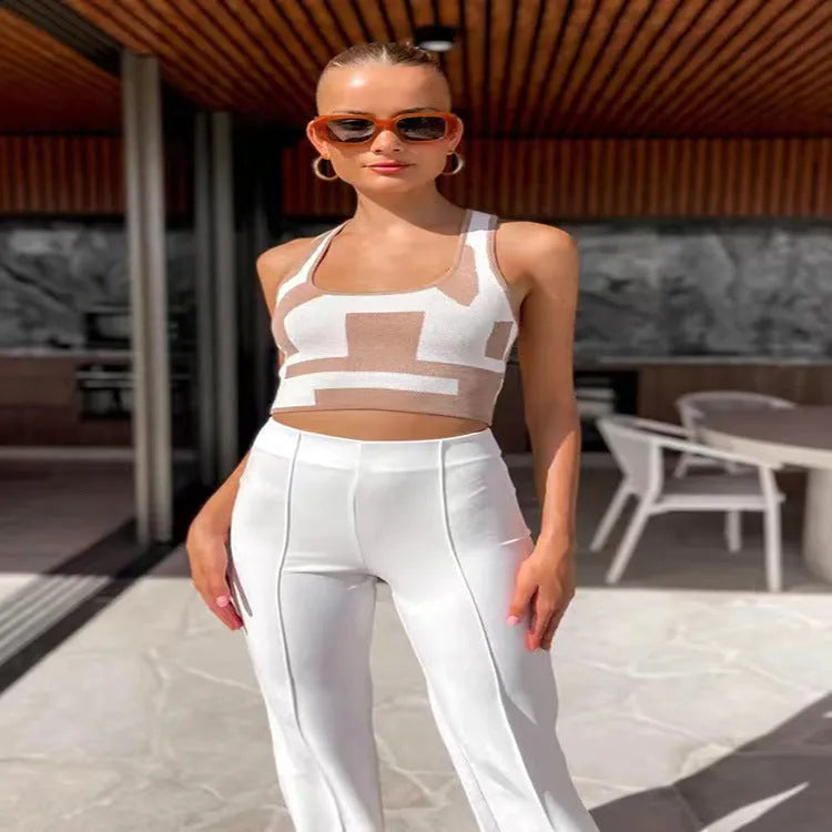 Women's U collar camisole vest in polyester with slim fit street fashion design