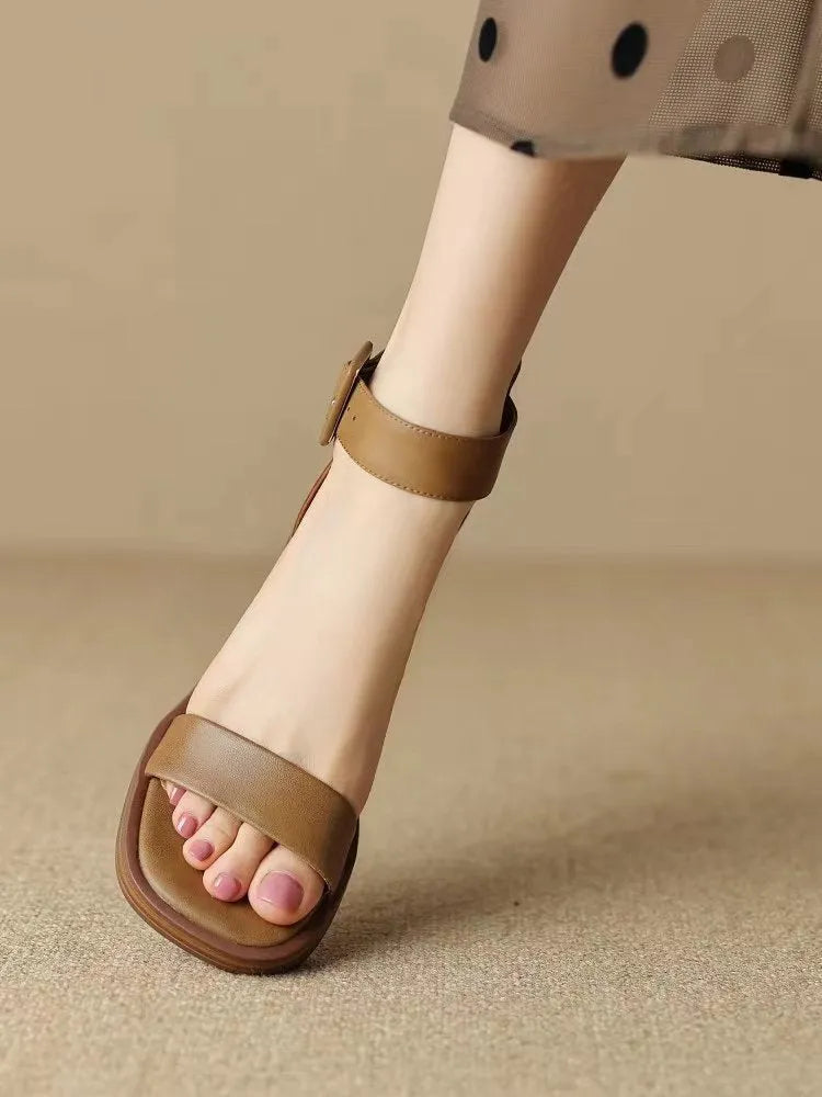 Women's retro ankle-strap platform high heels in white or khaki with round toe