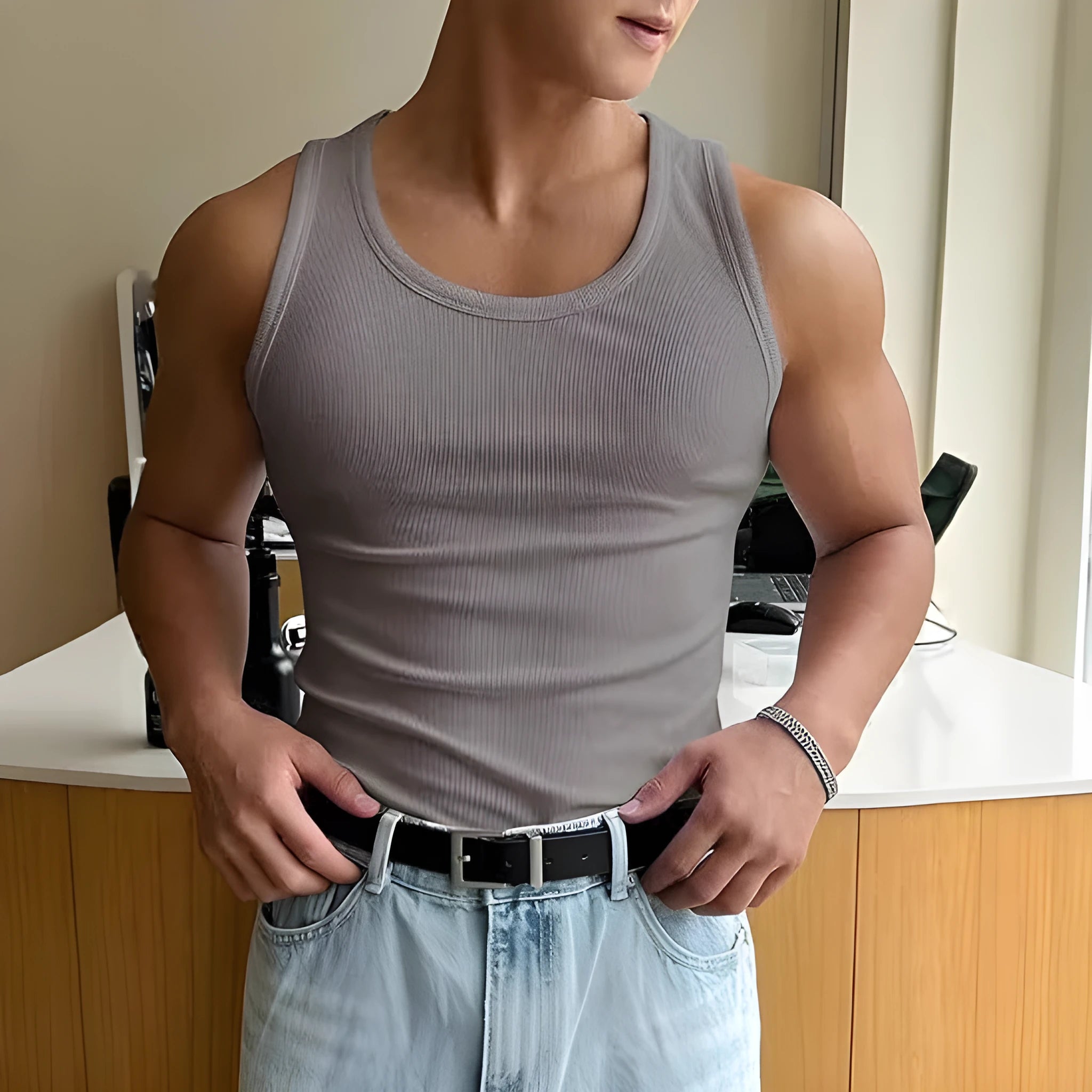 Men's tight-fit round neck workout t-shirt in polyester with wool lining