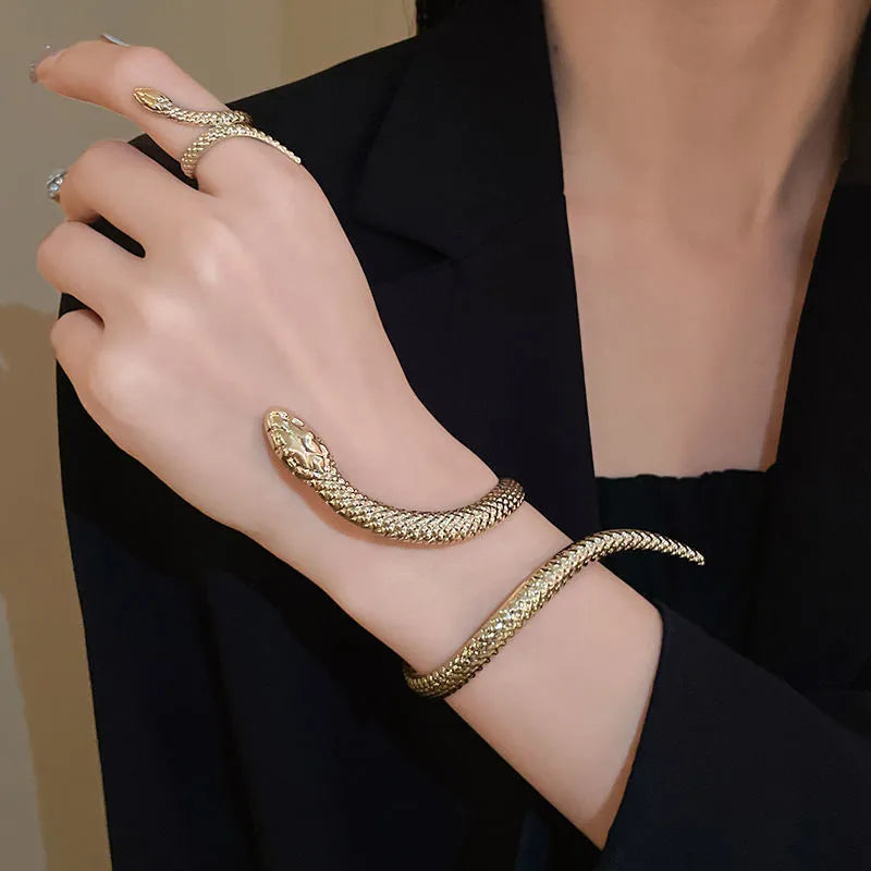 Metal exaggerated twisted winding snakes ring bracelet 2-piece set in gold or silver