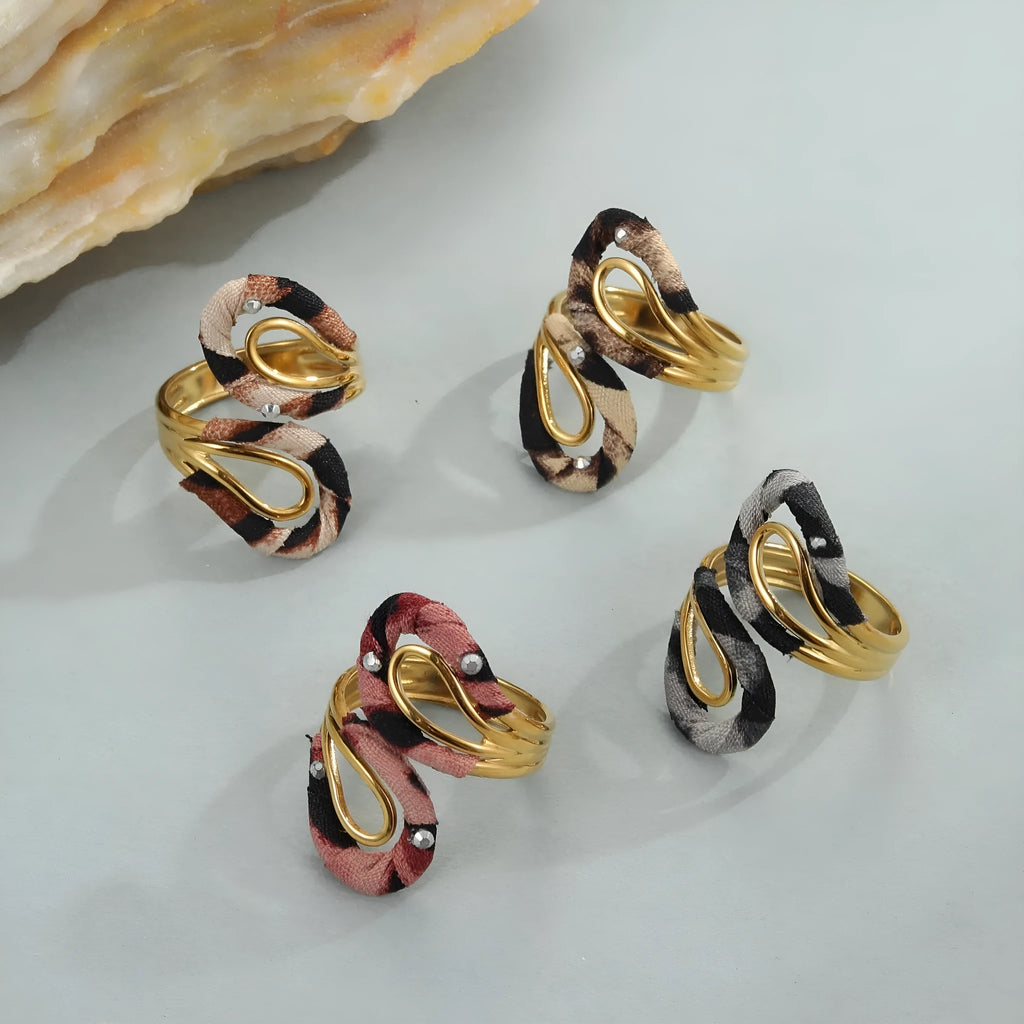 Leopard Series stainless steel open mouth ring with geometric heart shape and leopard print pattern