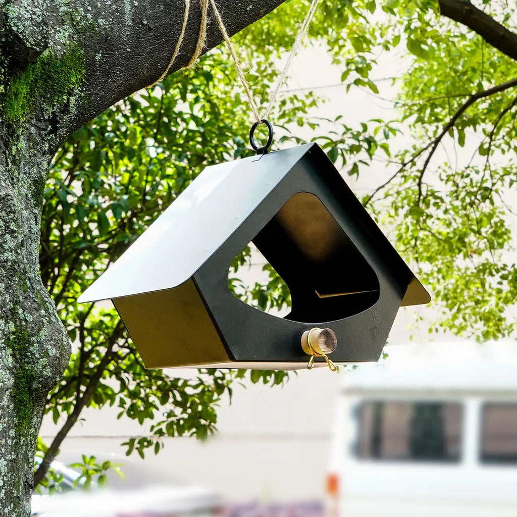European-style iron bird house with modern simple design for garden decoration