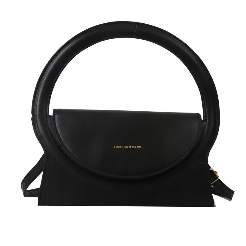 Horizontal square messenger bag in street style with sandwich pocket and phone compartment